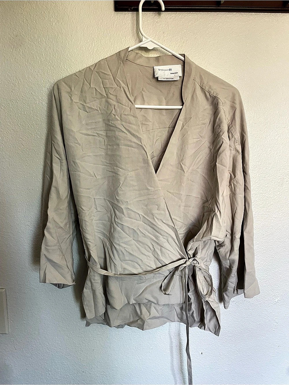 Aritzia Babaton wrap top Wrap Top in Beige Size Small NWT